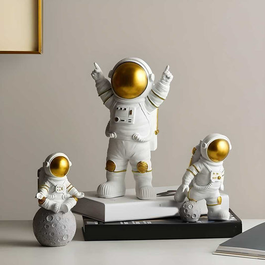 Astronaut Spaceman Statue (Home Office Decors Set of 3 - Golden)